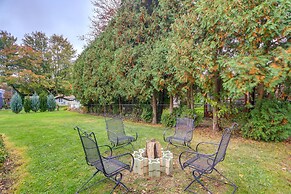 Cozy Cottage in Historic Village: Near Cedar Point