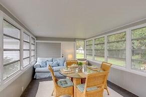 Cozy Cottage in Historic Village: Near Cedar Point