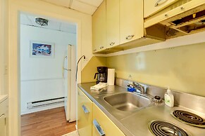 'hannah's Place' - Quaint & Cozy Apt by the Beach!