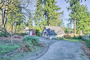 Unique Camano Cabin w/ Mountain + Water Views