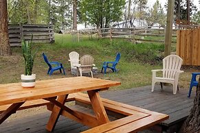 Updated Rustic Retreat Cabin: Walk to Payette Lake