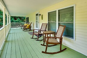 Blakeslee Home w/ Private Hot Tub, 5 Mi to Skiing!