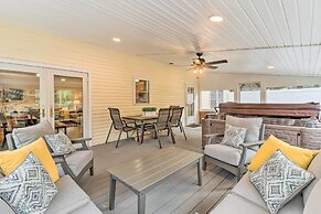 Blakeslee Home w/ Private Hot Tub, 5 Mi to Skiing!