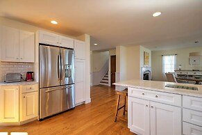 Luxe Waterfront East Quogue Home w/ Beach On-site!
