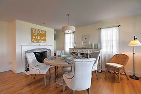 Luxe Waterfront East Quogue Home w/ Beach On-site!