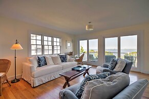Luxe Waterfront East Quogue Home w/ Beach On-site!