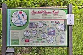 Bright Tucked-away Cabin w/ Furnished Deck + Grill