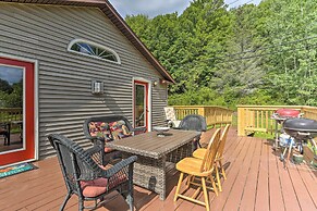 Bright Tucked-away Cabin w/ Furnished Deck + Grill