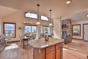Gorgeous Twin Lakes Home w/ Deck Overlooking Mtns!