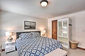 Gorgeous Twin Lakes Home w/ Deck Overlooking Mtns!