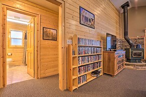 Bright & Cozy Duck Creek Cabin w/ Grill & Fire Pit