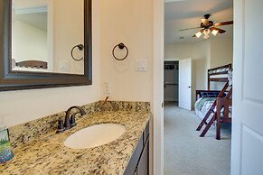 Pet-friendly Houston Home ~ 7 Mi to Downtown!