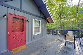 2 Mi to Beech Mtn: Blue Ridge Cabin w/ Deck