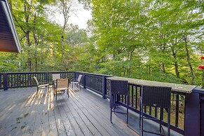 2 Mi to Beech Mtn: Blue Ridge Cabin w/ Deck