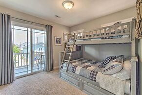 Surf City Escape w/ 6 Decks: Steps To Beach
