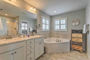 Surf City Escape w/ 6 Decks: Steps To Beach