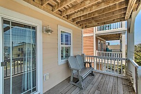 Surf City Escape w/ 6 Decks: Steps To Beach