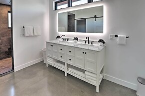 Modern Mountaintop Durango Ridge Retreat - Hot Tub