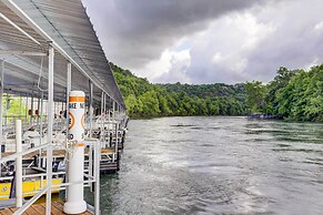 Family-friendly Branson Condo w/ Screened Porch!