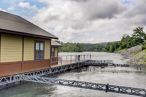 Family-friendly Branson Condo w/ Screened Porch!