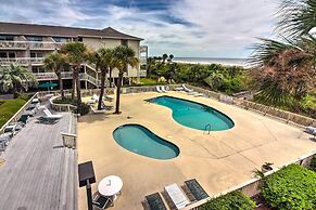 Walk to Bars & Shops: Resort Condo in Hilton Head!
