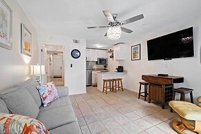 Walk to Bars & Shops: Resort Condo in Hilton Head!
