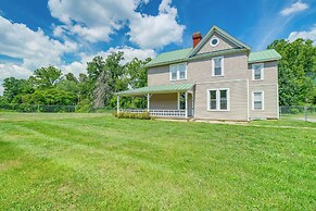 Spacious Virginia Retreat w/ Mountain Views