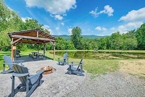 Spacious Virginia Retreat w/ Mountain Views