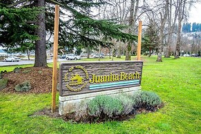 2 Mi to St Edward State Park: Ground-level Studio