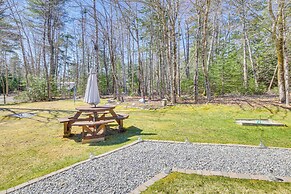 Rustic Searsport Cabin: Loft + Sunroom on 10 Acres