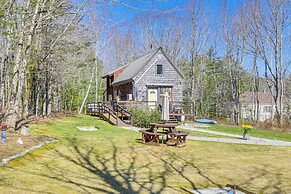 Rustic Searsport Cabin: Loft + Sunroom on 10 Acres