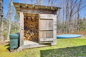 Rustic Searsport Cabin: Loft + Sunroom on 10 Acres