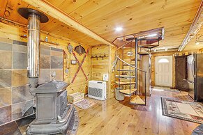 Rustic Searsport Cabin: Loft + Sunroom on 10 Acres