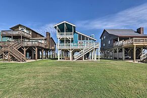 Oceanfront Surfside Beach Home: Deck + Grill!