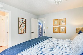 Oceanfront Surfside Beach Home: Deck + Grill!