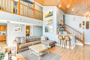 Oceanfront Surfside Beach Home: Deck + Grill!