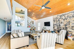 Oceanfront Surfside Beach Home: Deck + Grill!