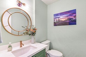 Oceanfront Surfside Beach Home: Deck + Grill!