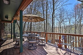 Smoky Mountain Cabin: 4 Acres, 3 Mi to Gatlinburg