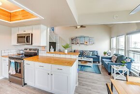 Waterfront Mustang Island Condo w/ Dock!