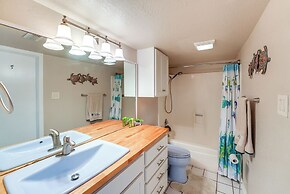 Waterfront Mustang Island Condo w/ Dock!