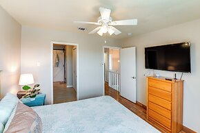 Waterfront Mustang Island Condo w/ Dock!