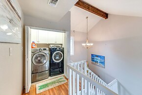 Waterfront Mustang Island Condo w/ Dock!