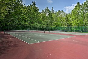 Pocono Lake House Near Skiing & Kalahari Resort!