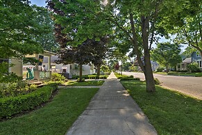 Northwest Michigan Duplex: 1/2 Mi to Lake Michigan