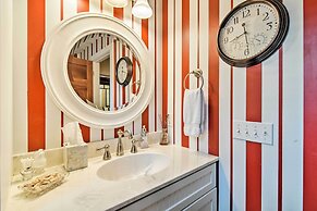 Northwest Michigan Duplex: 1/2 Mi to Lake Michigan