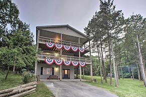 Lakeside Blue Eye Escape w/ Game Room & Hot Tub!