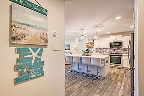 Bright & Breezy Condo - Walk to Orange Beach!