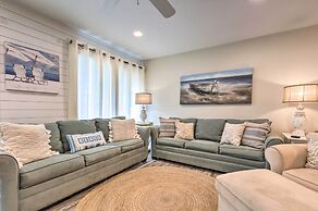 Bright & Breezy Condo - Walk to Orange Beach!