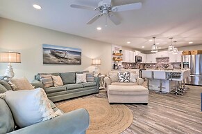 Bright & Breezy Condo - Walk to Orange Beach!